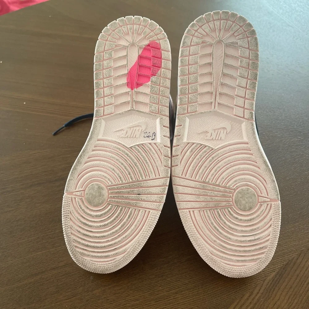 Nike Air Jordan 1 Retro High OG SE Women’s Bubble Gum' 2021 Size 7.5 - Picture 5 of 6